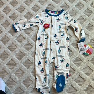 Magnetic me sleeper